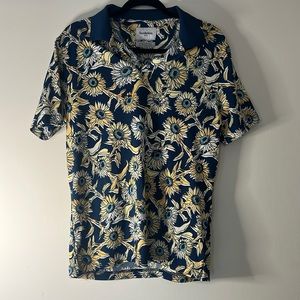 Men’s medium polo/ golf polo